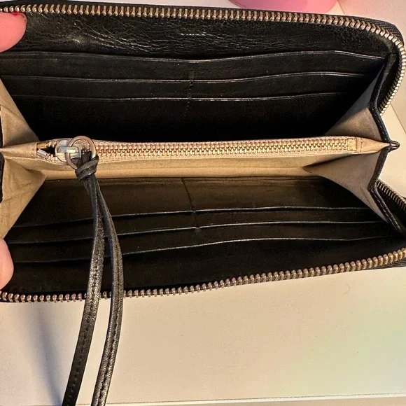 Chloé Black Leather Wallet - Picture 12 of 15